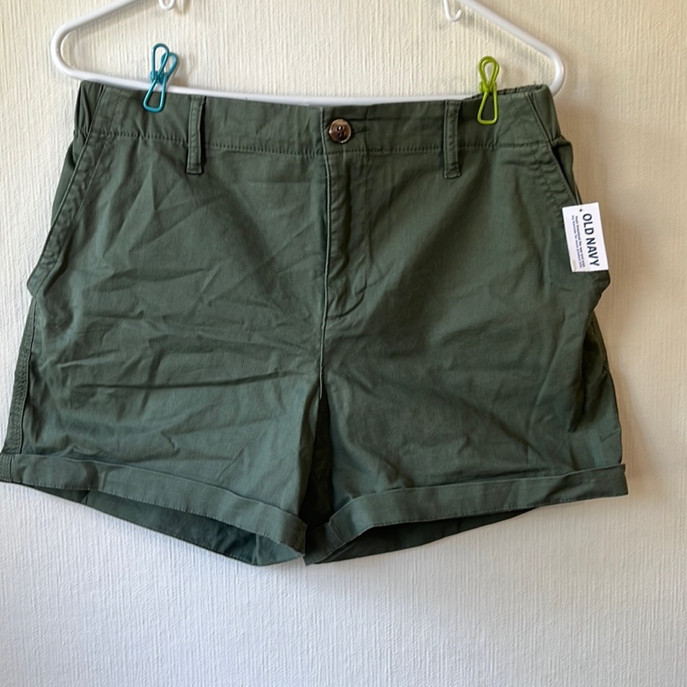 Women’s Old Navy shorts.
